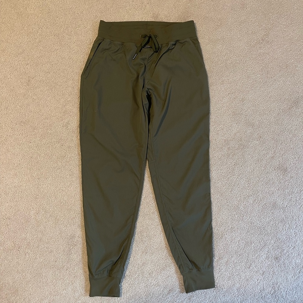 Zyia trail joggers